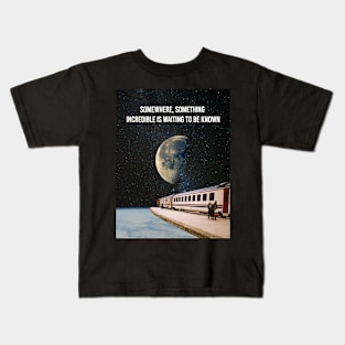 Last train to the moon Kids T-Shirt